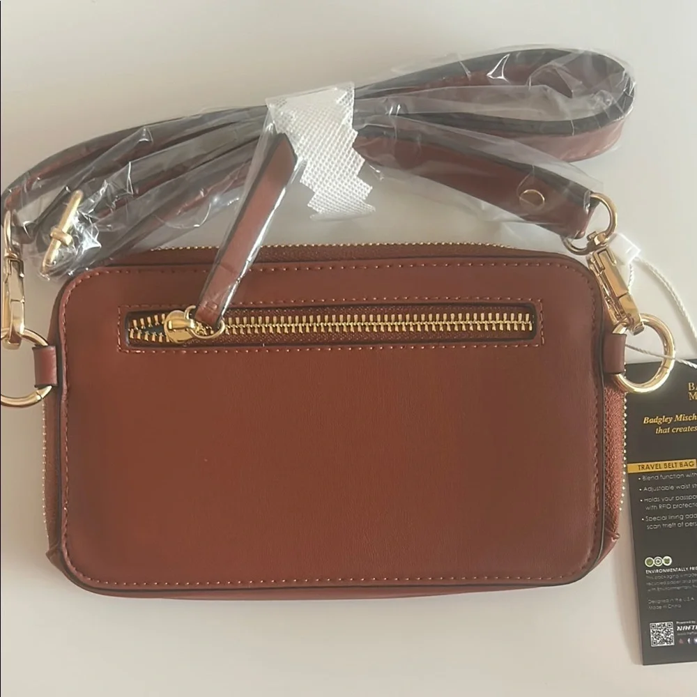 Badgley Mischka Leopard Vegan Leather Belt Bag - Picture 4 of 7